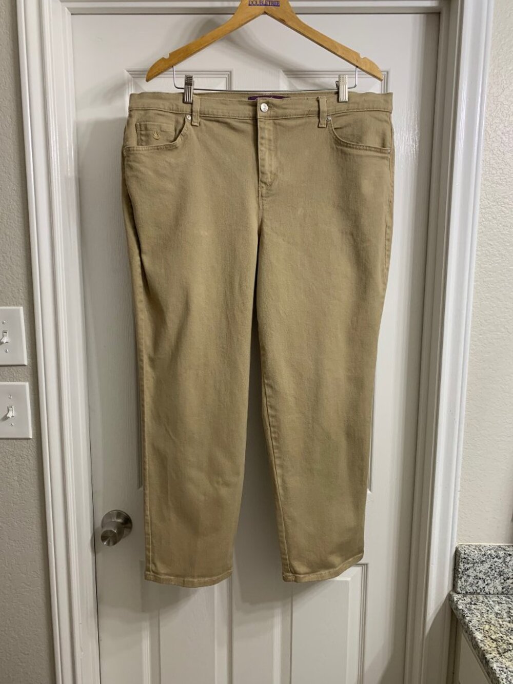 Gloria Vanderbilt Women's Camel Color Pants, Size 18W Short